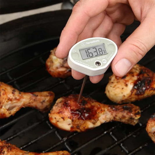 https://cdn.shopify.com/s/files/1/0637/2317/6195/files/Thermoworks-Super-Fast_-Pocket-Thermometer-with-Cal-Adjust-THERMOWORKS-1687208527461.jpg?v=1687208528&width=533