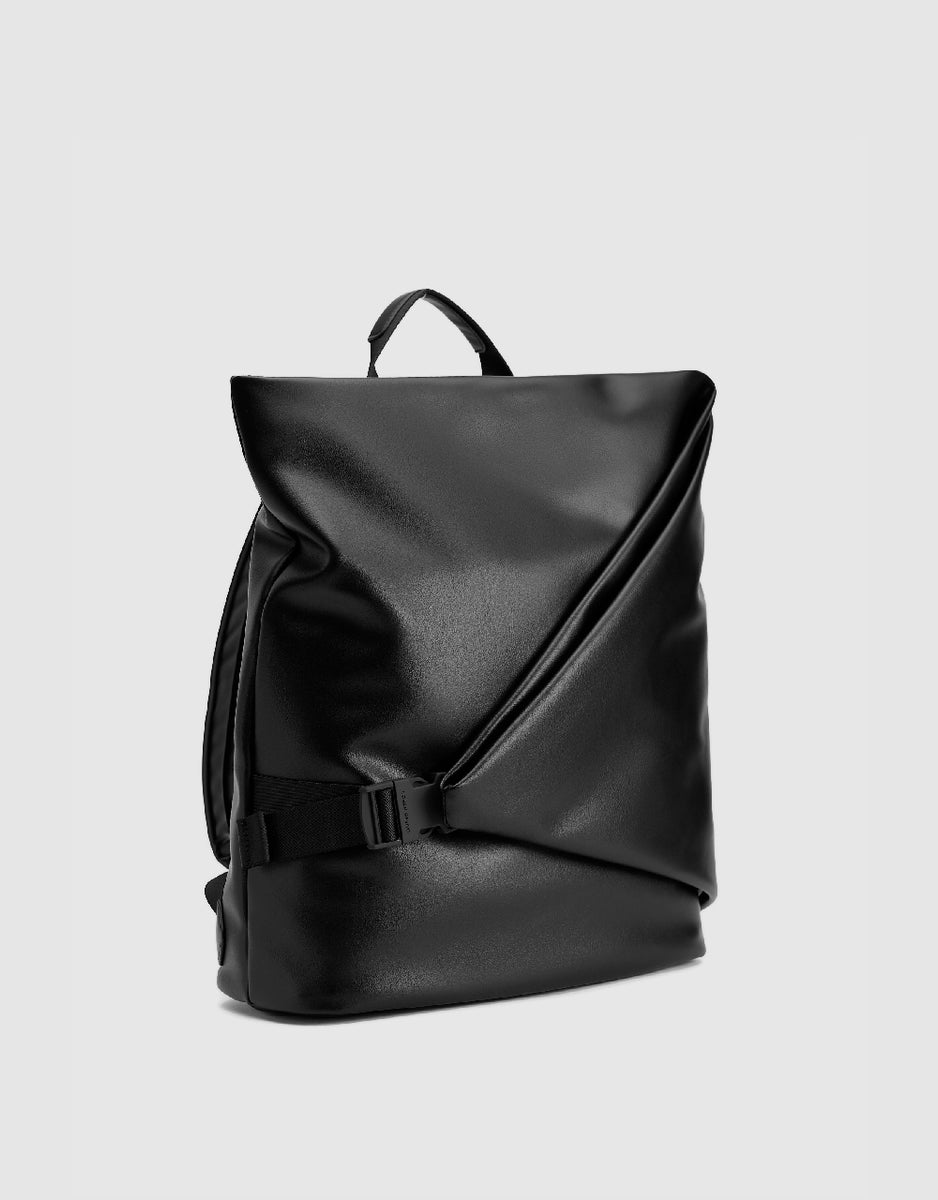 Vegan Leather Backpack With Buckle – Urban Revivo Thailand