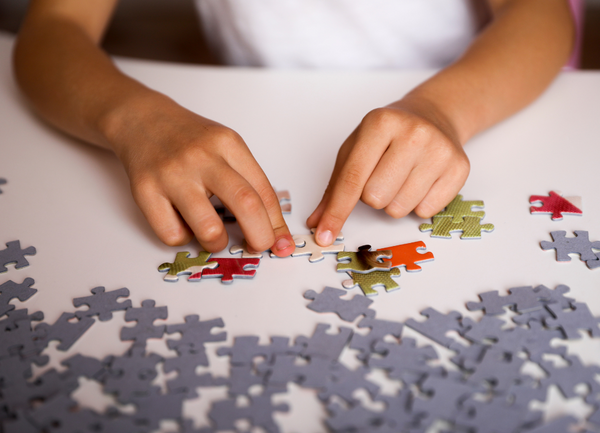 Pourquoi faire une activité puzzle adulte ? La nouvelle vie du puzzle –  L'Enfant Malin