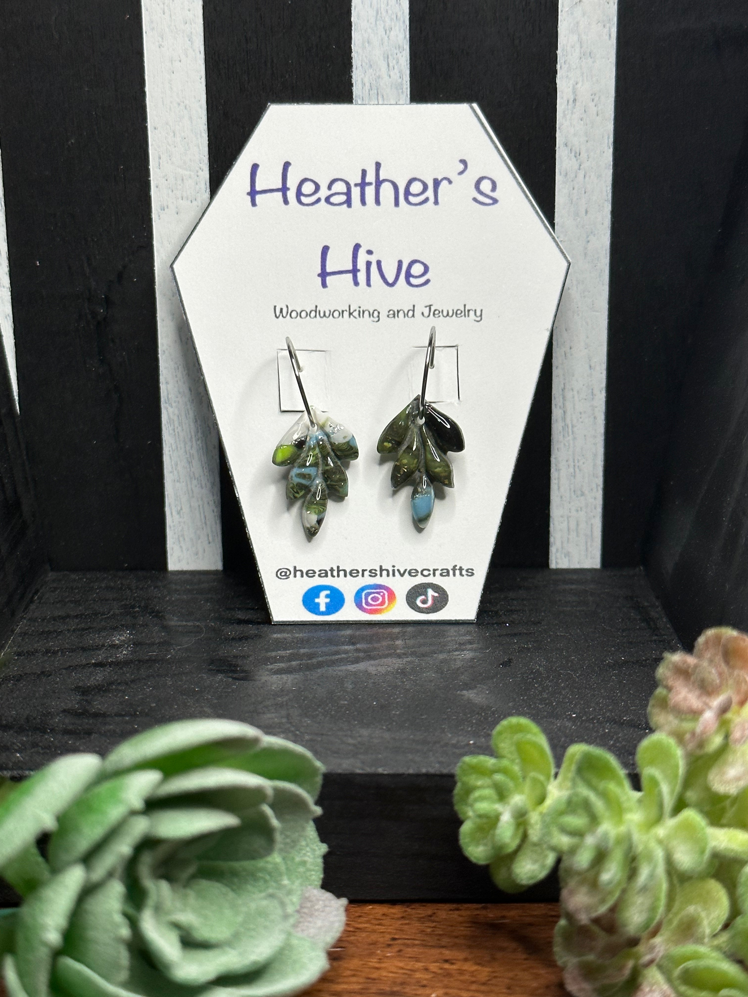 Leaf hoop dangle earrings-earthy