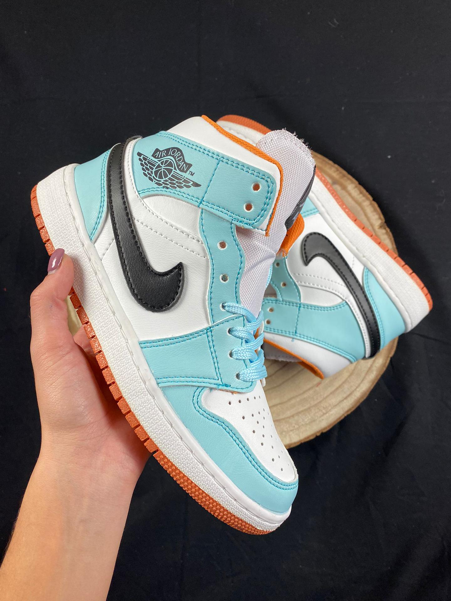 AIR JORDAN 1 AZUL Y BLANCAS – Fullzapas.es