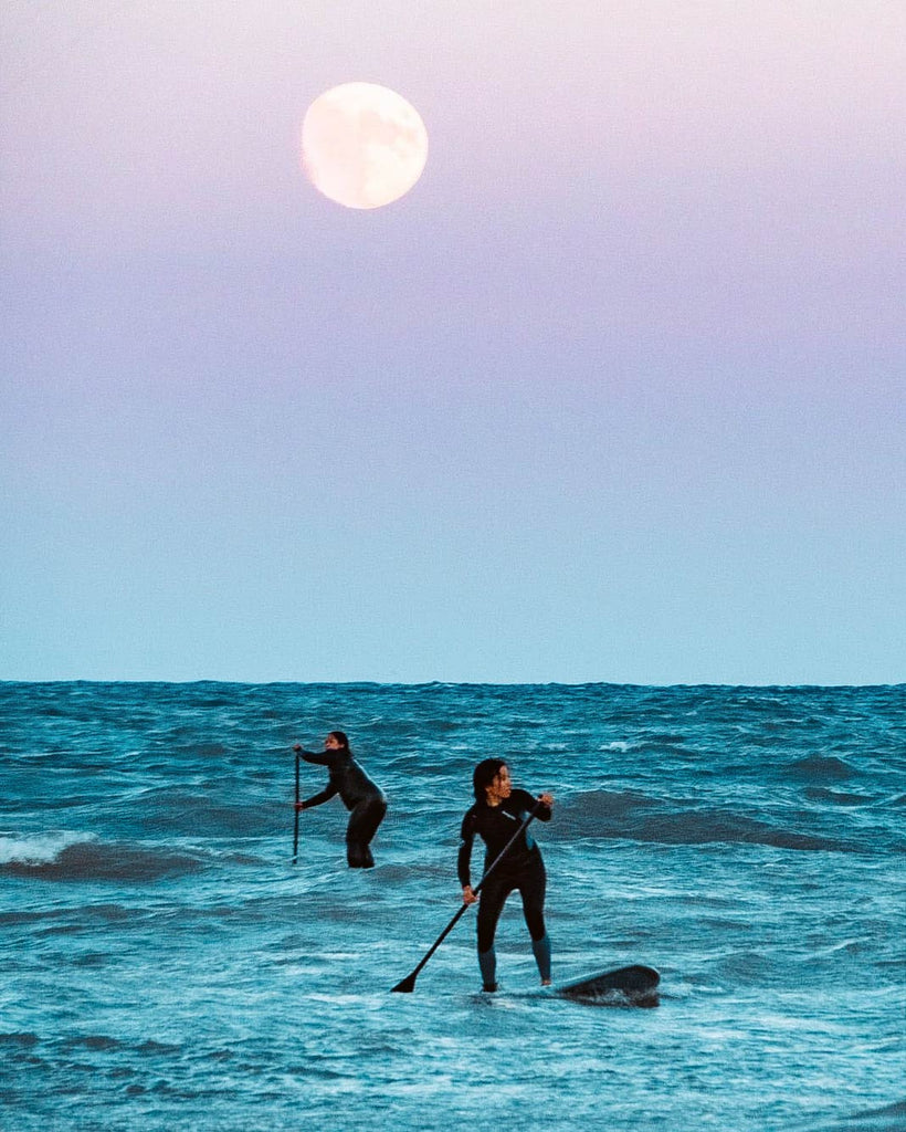 Jordan-na Belle-isle SUP Surfer Toronto. Photo by Nadia Baer