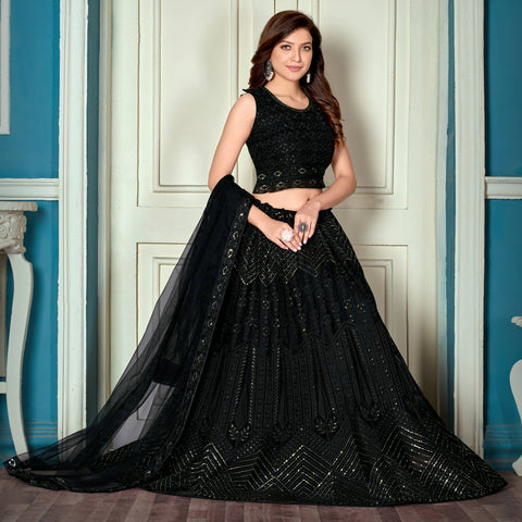 Black colour combination lehenga choli | Lehenga choli, Black color  combination, High waisted skirt