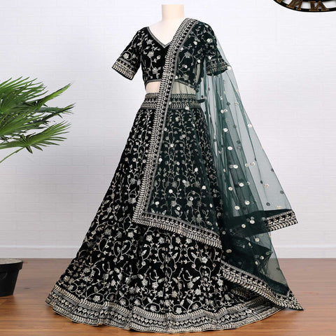 Blue Semi Stitched Ladies Designer Wedding Wear Lehenga Choli, 2.8 at Rs  4750 in Surat
