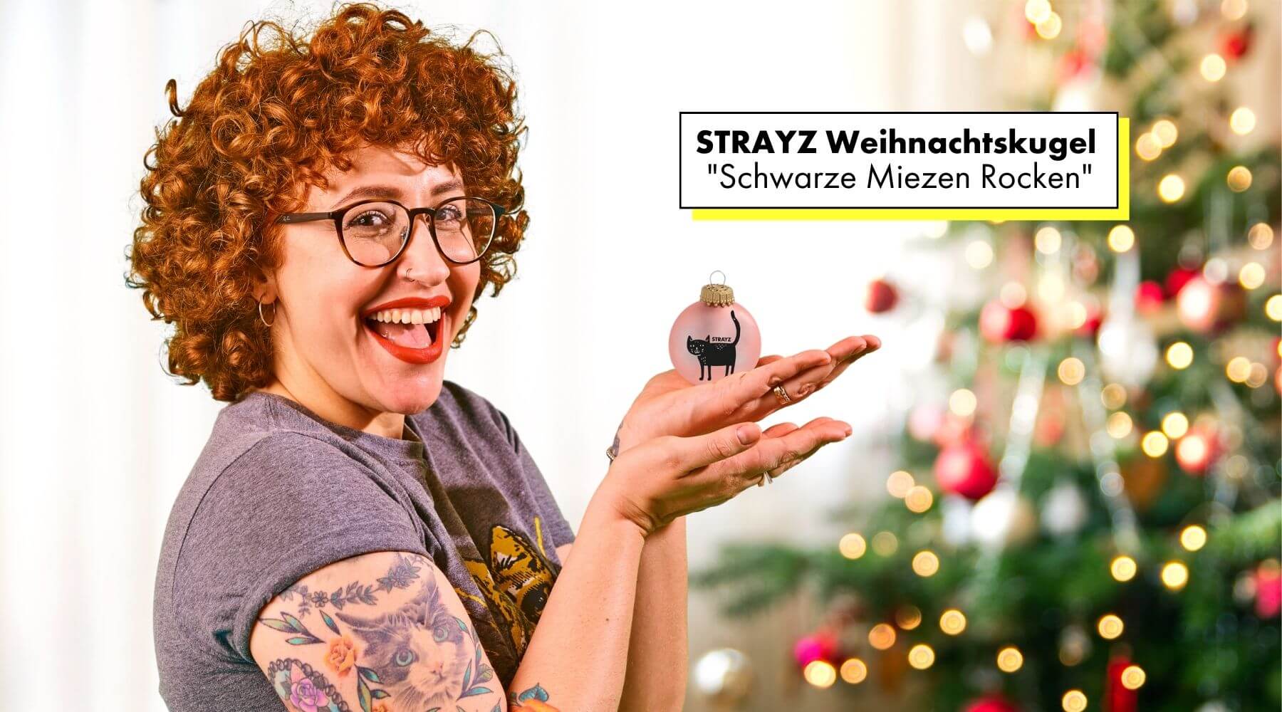 STRAYZ-Katzensichere-Weihnachtskugel-am-Christbaum-Katzen