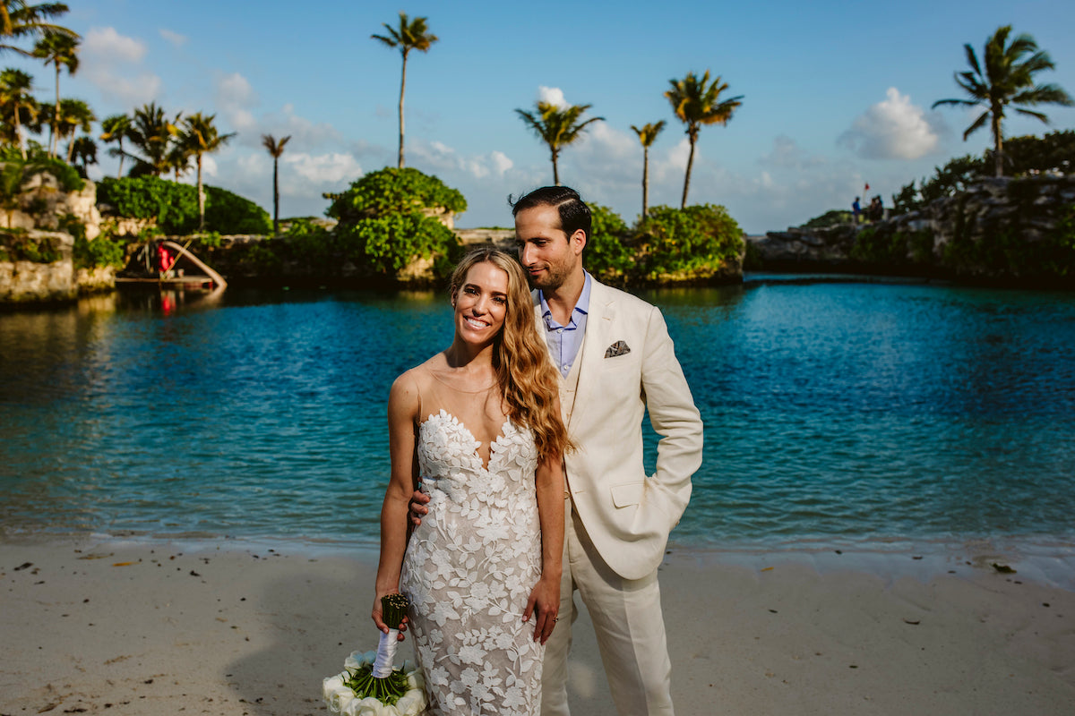 Bride and groom photo at their resort in Mexico