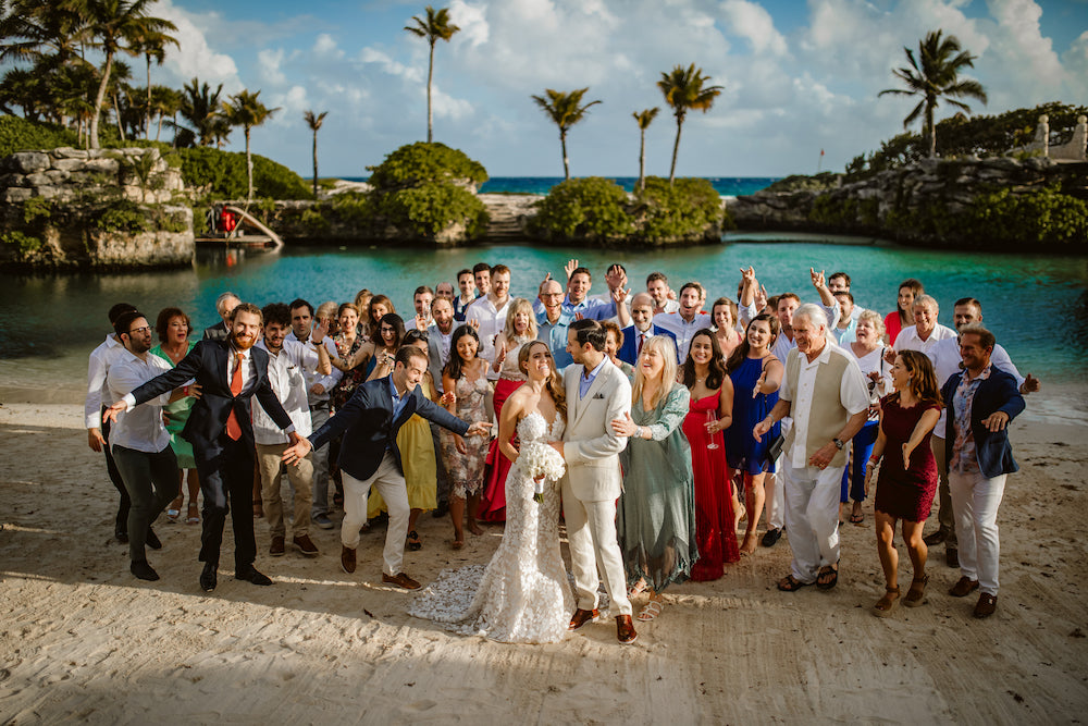 Photo with the bride and groom's friends