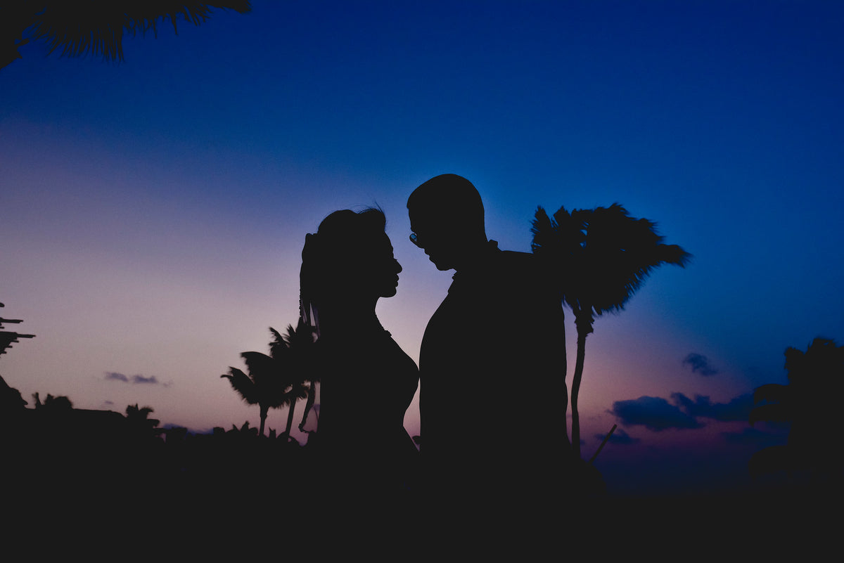 backlight photo of newlyweds at grand Velas riviera maya