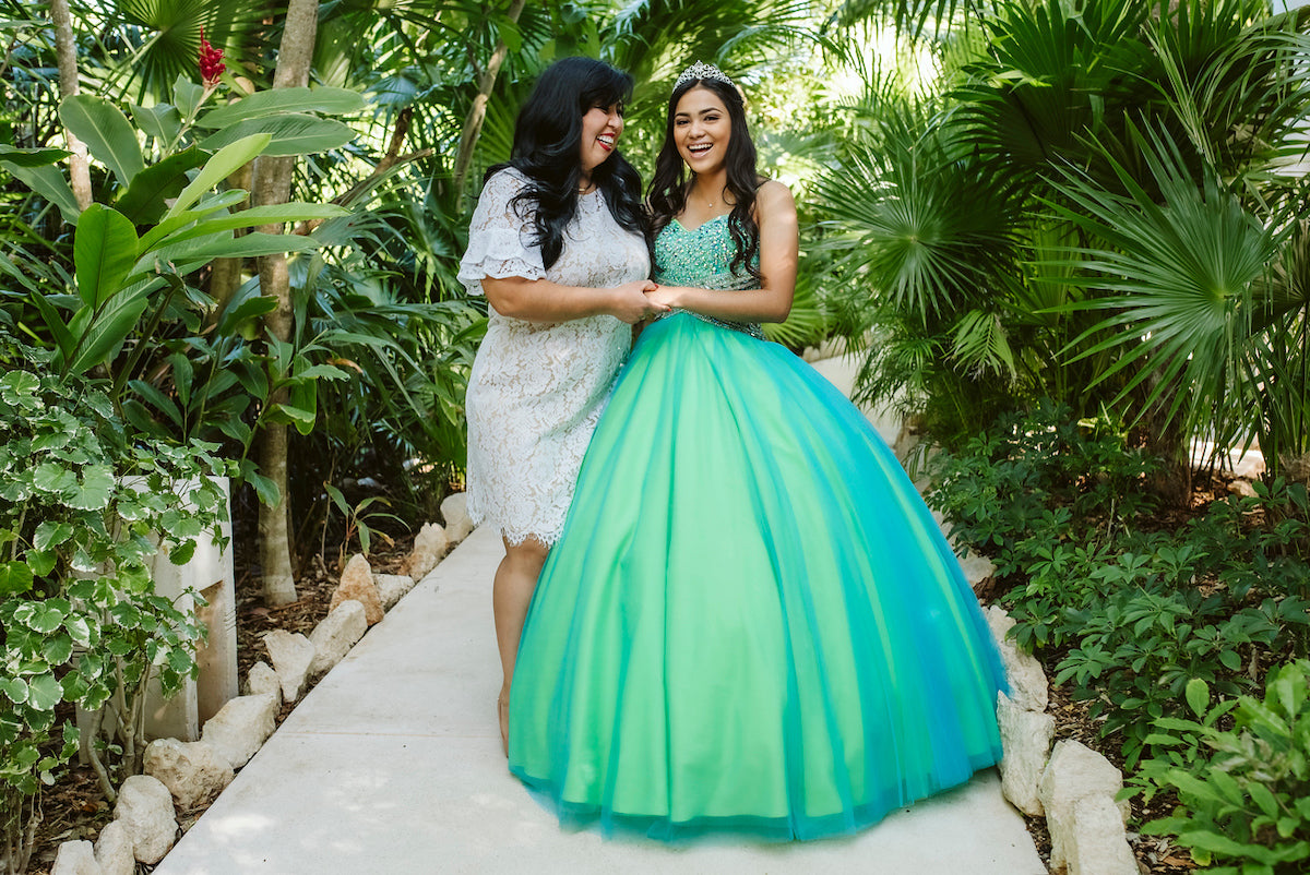 Quinceañera with her mom