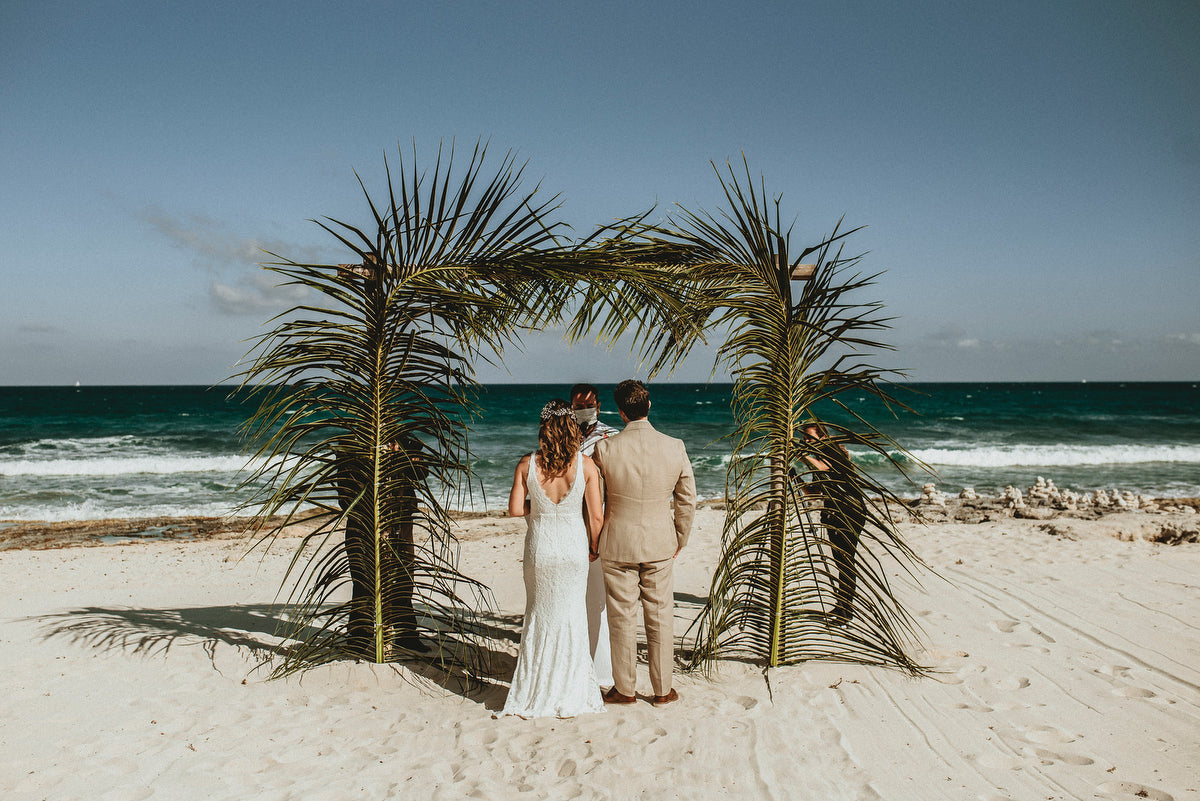 Wedding ceremony at the beach of Valentin Imperial Maya