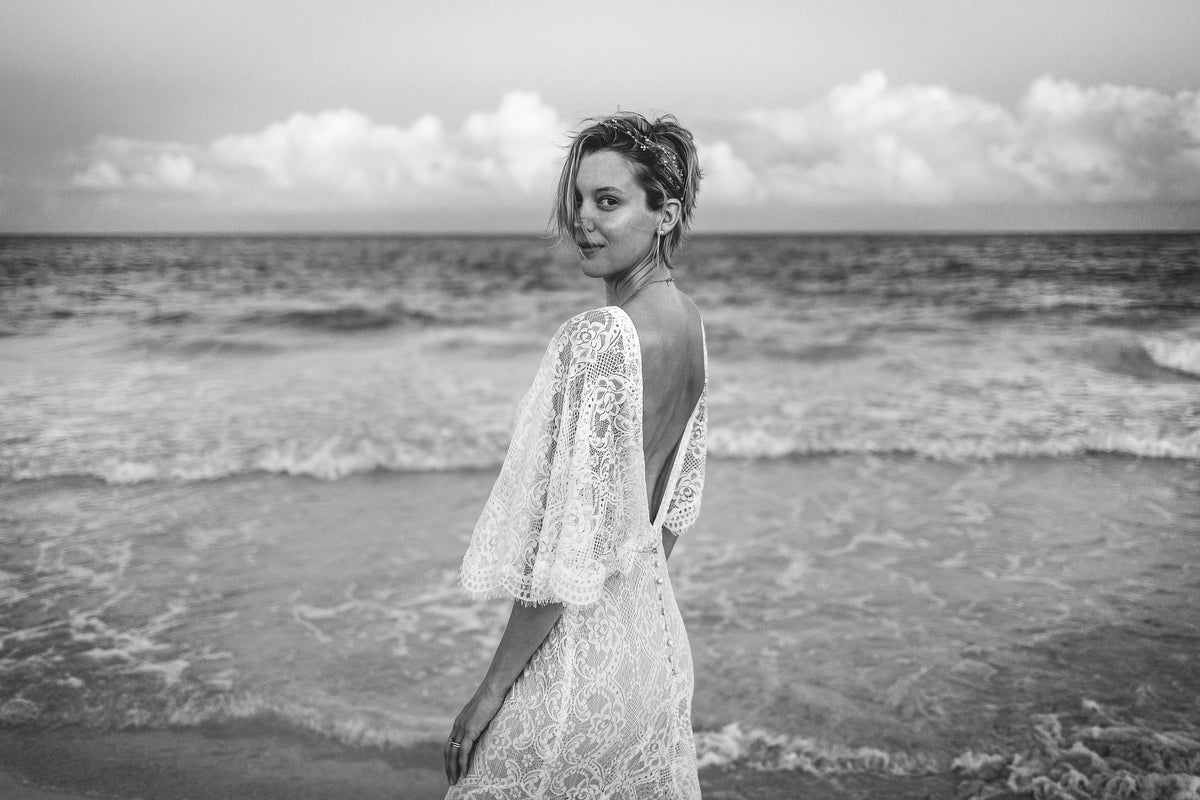 Bride portrait at the Beach of Valentin Imperial Maya