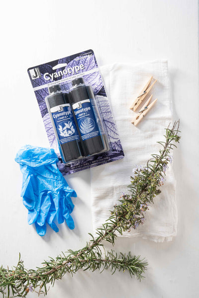 cyanotype-dye-with-fabric-and-gloves