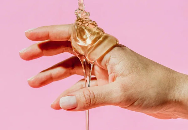 honey-dripping-on-hand