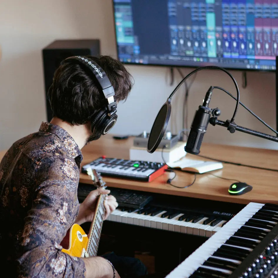 Acoustic foam sound absorbers for home studios