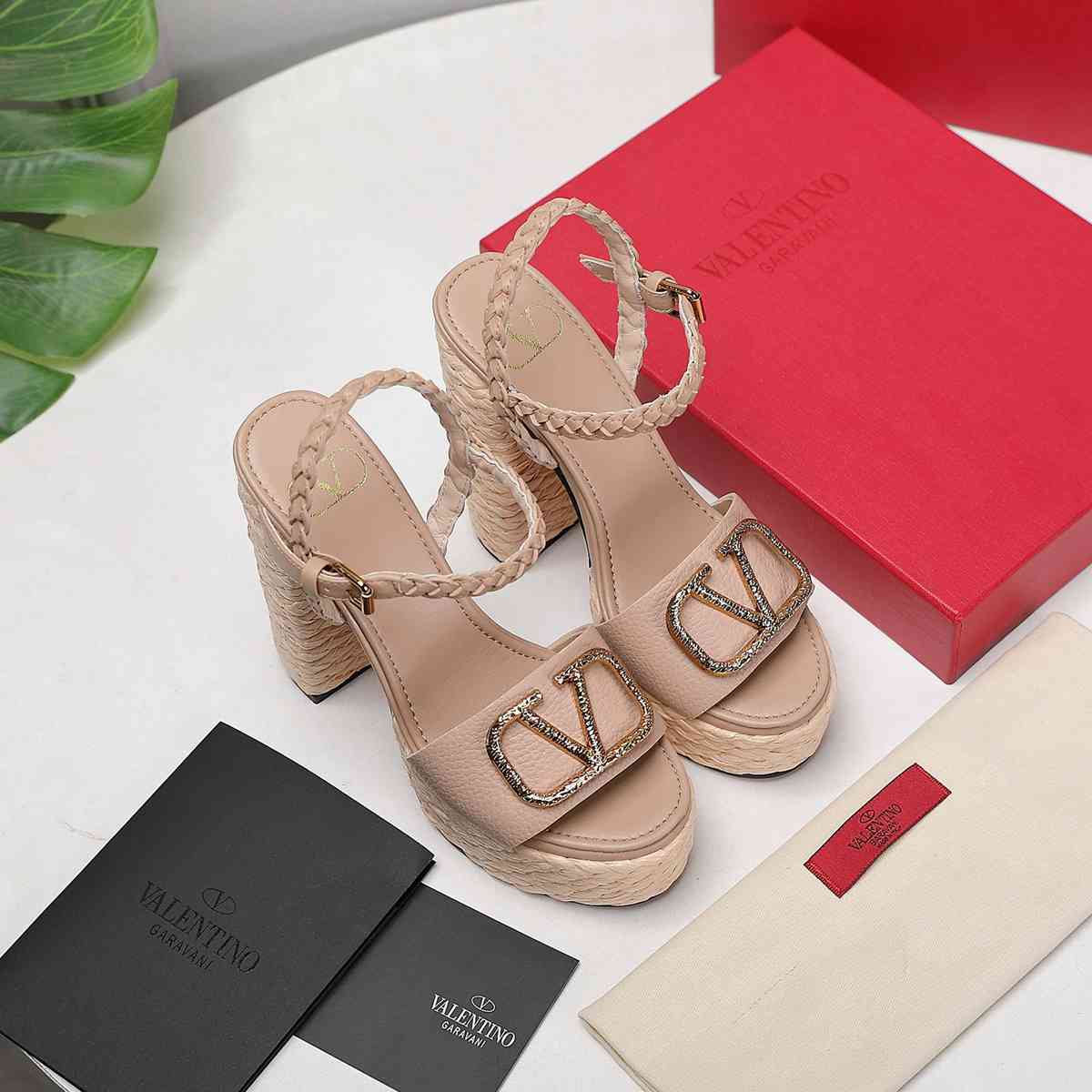 Valentino Sandals New trend all-match casual high-heeled sandals Metal logo high-heeled water platfo