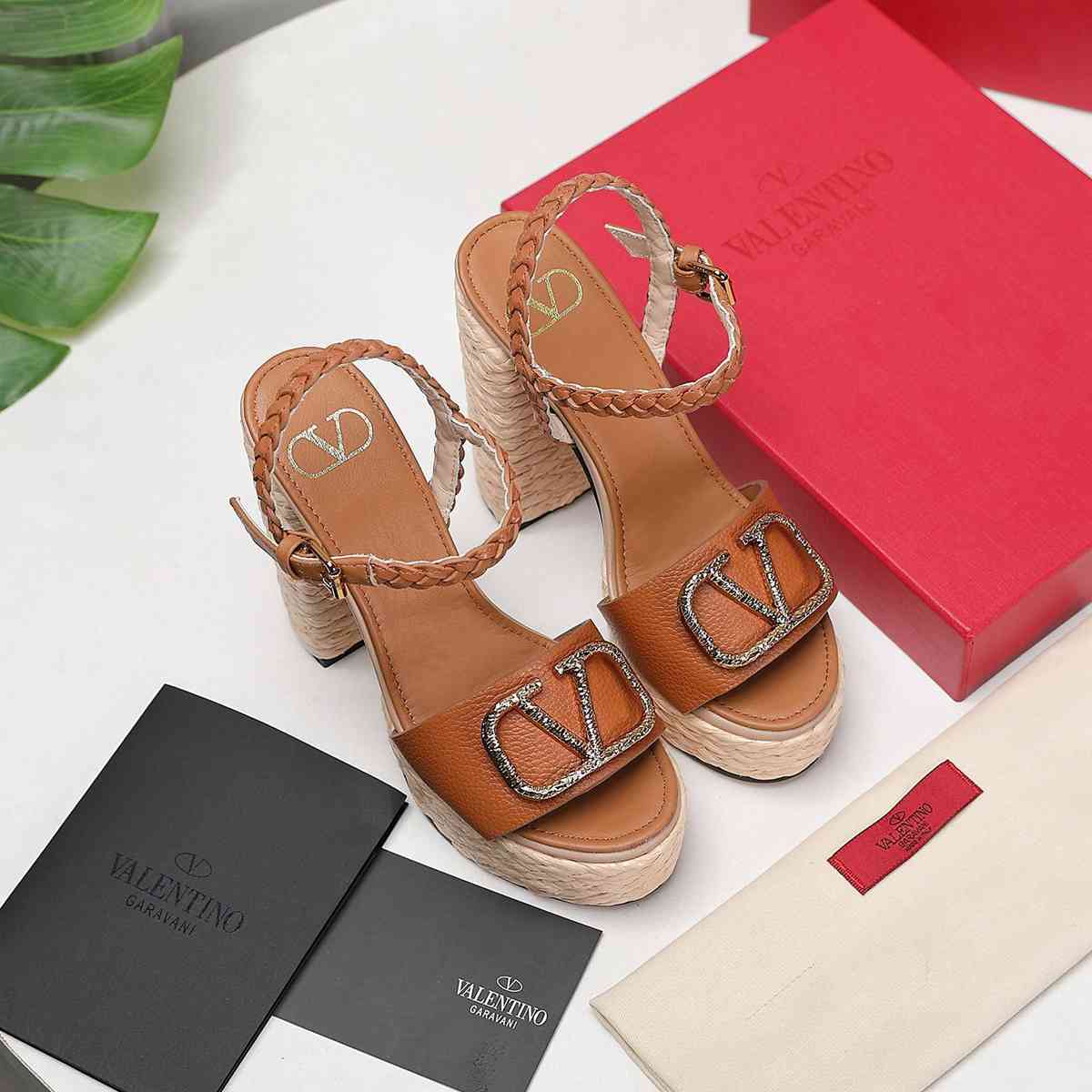 Valentino Sandals New trend all-match casual high-heeled sandals Metal logo high-heeled water platfo