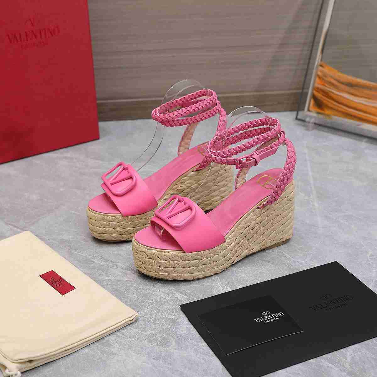 Valentino Sandals New trend all-match casual high-heeled shoes Metal logo thick high-heeled sandals 