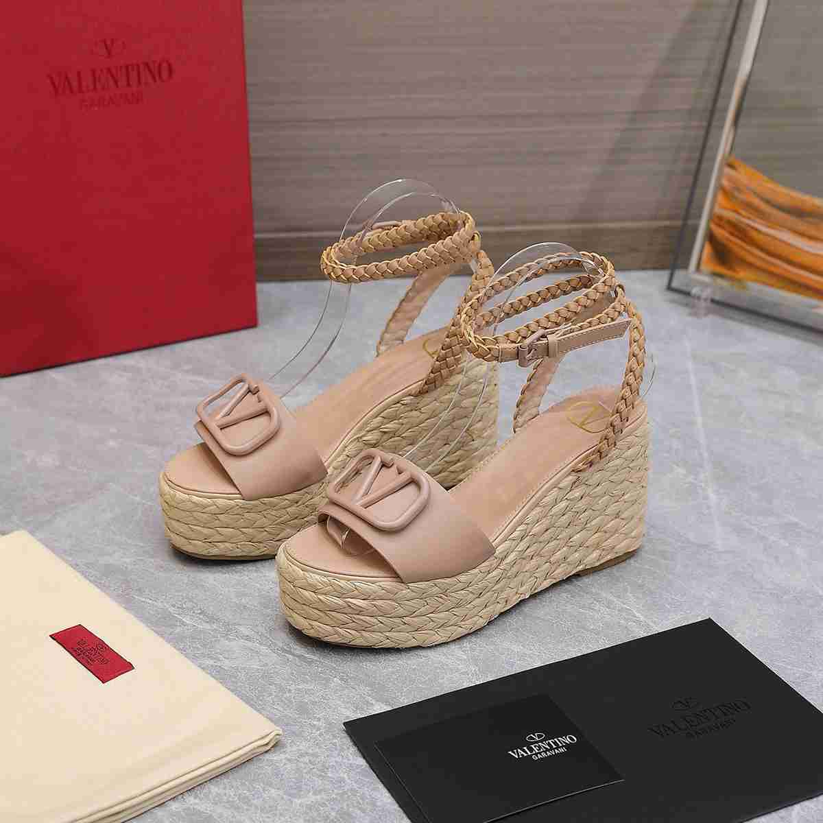 Valentino Sandals New trend all-match casual high-heeled shoes Metal logo thick high-heeled sandals 