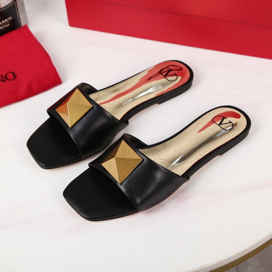 Valentino slippers New trend all-match casual flat shoes Simple and comfortable flat slippers (black