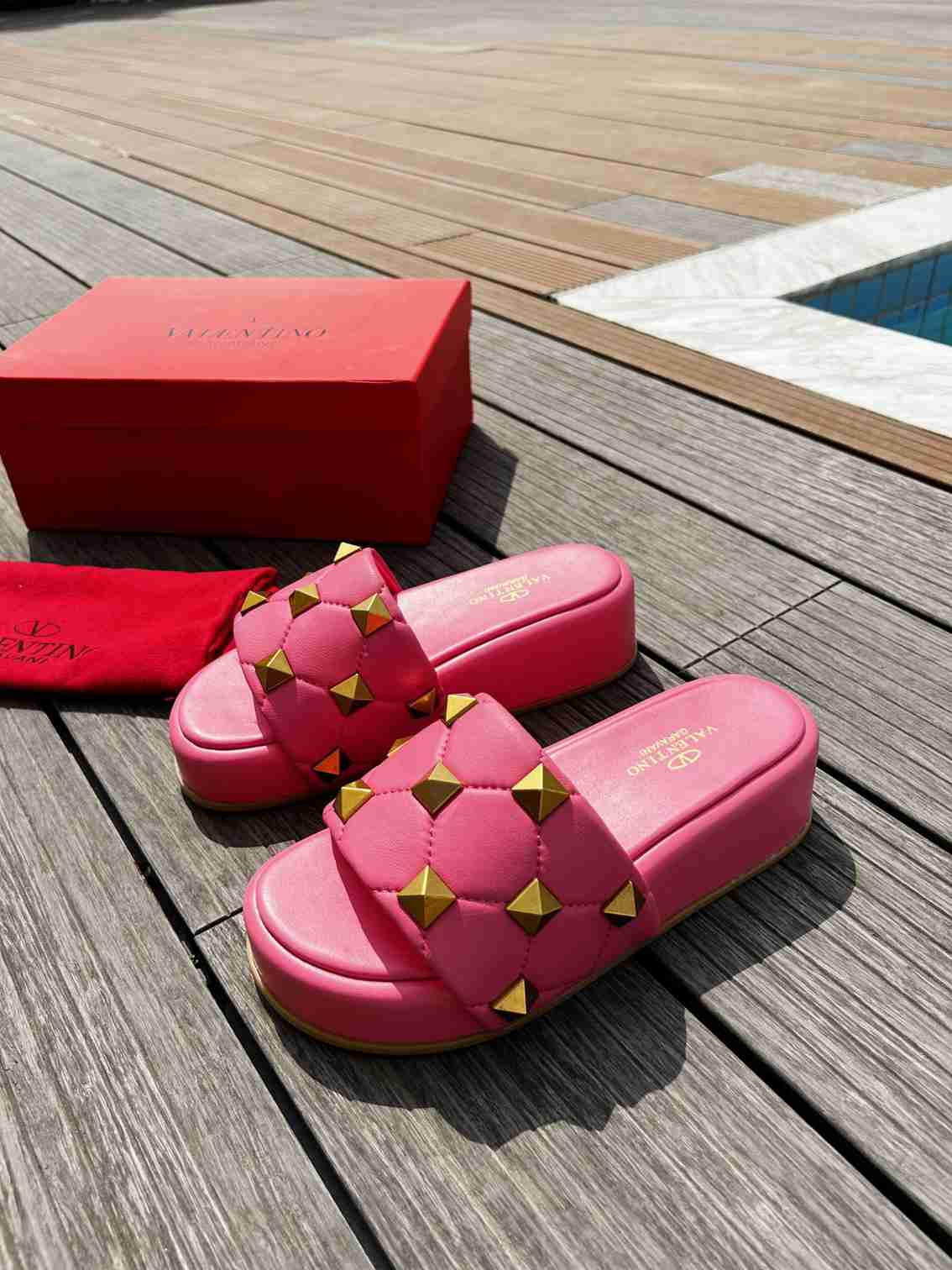 Valentino slippers New rivet trend all-match casual flat shoes n