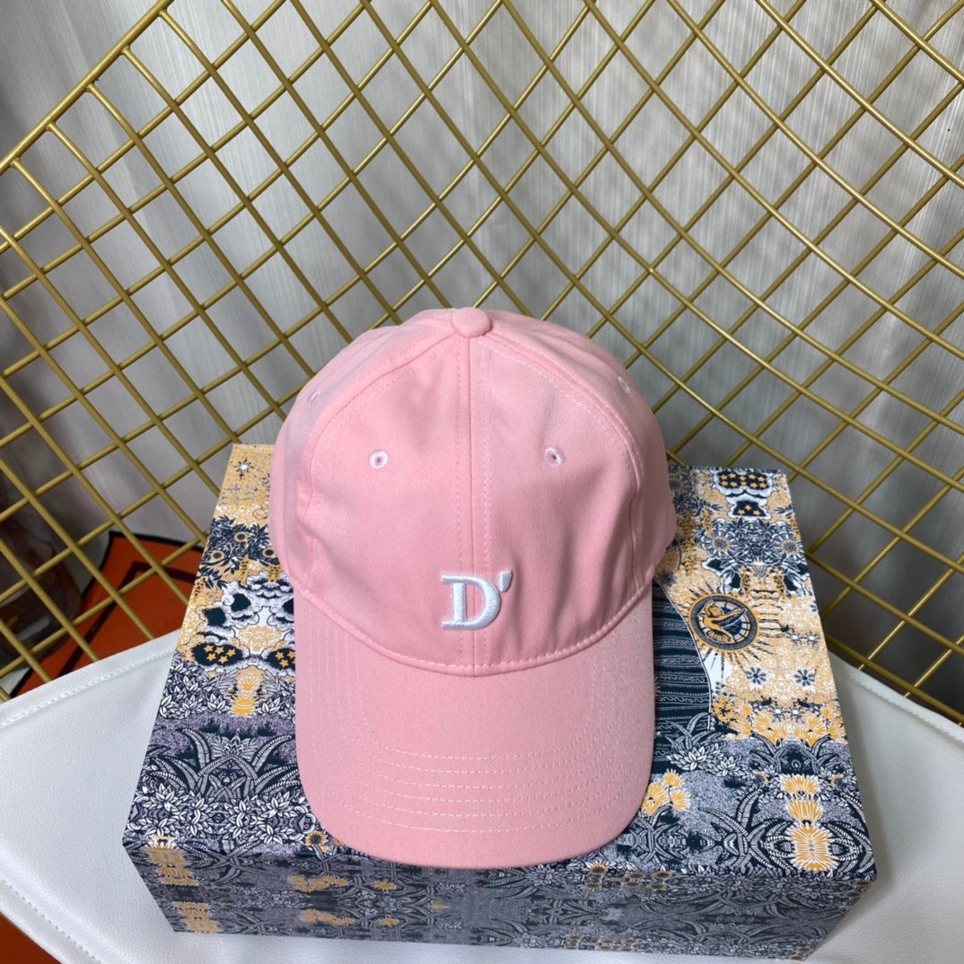 Dior hat new all-match trend alphabet baseball cap peaked cap simple and generous leisure vacation s