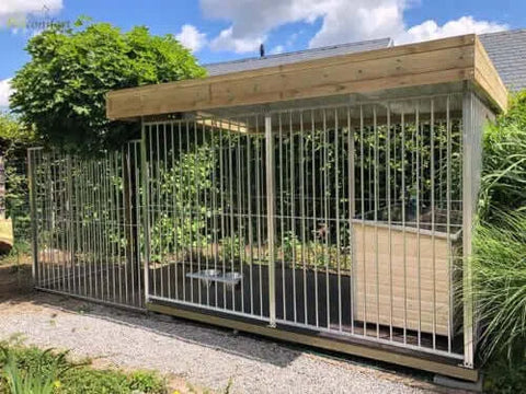 kennel met boomperkje