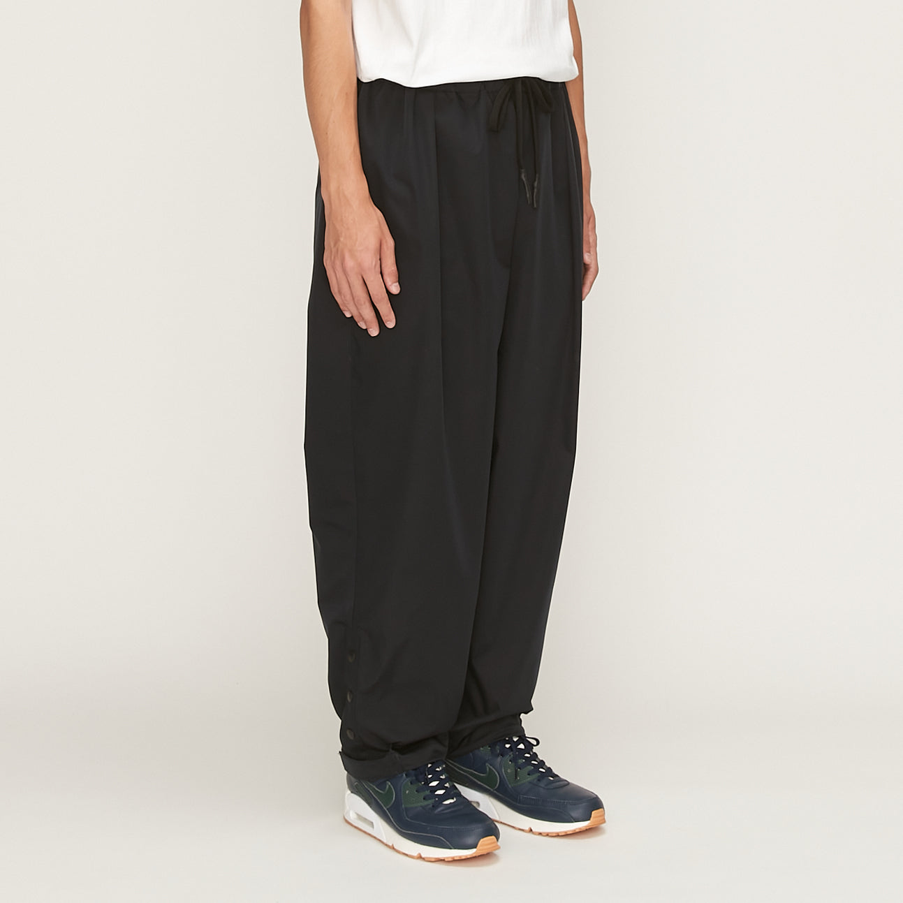 UNTRACE TAPERED STRETCH TRACK PANTS-