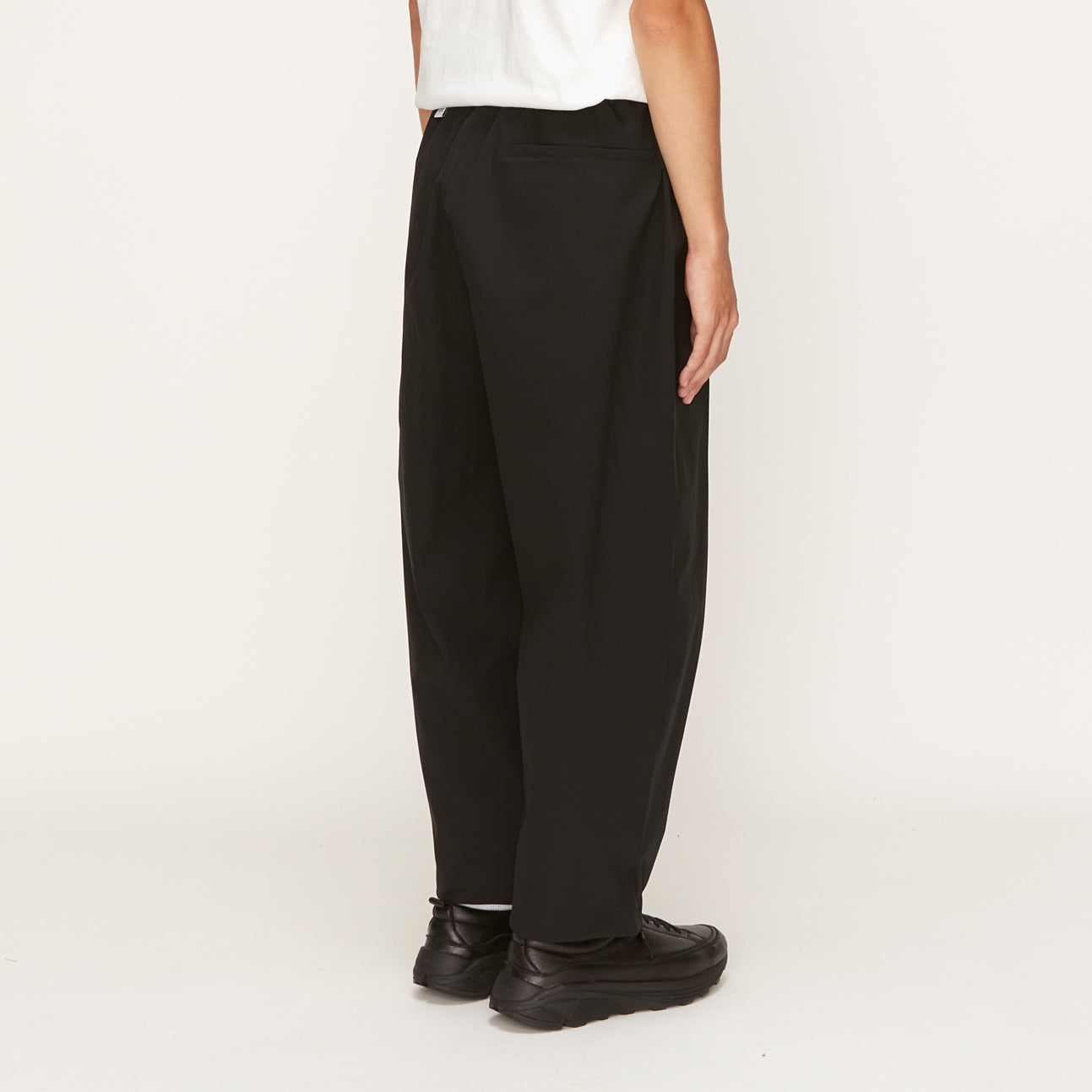 【UNTRACE】UNTRACE BASIC TAPERED STRETCH TRACK PANTS MF / BLACK