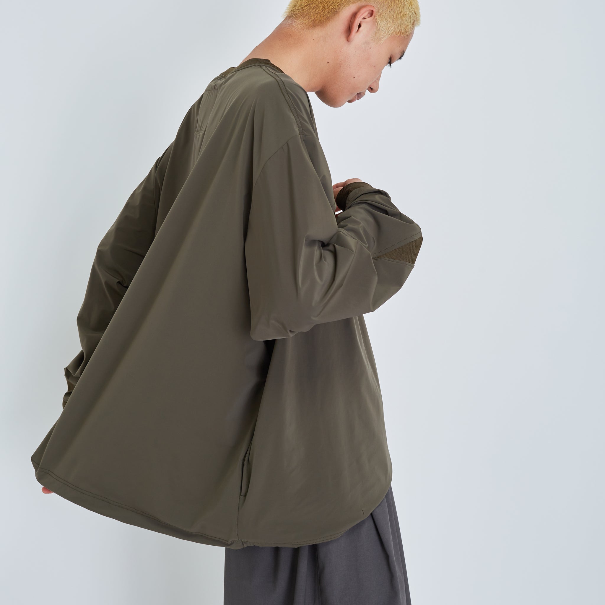 数量限定・即納特価!! 【UNTRACE】BOX STRETCH SMOCK 2 S/S / OLIVE