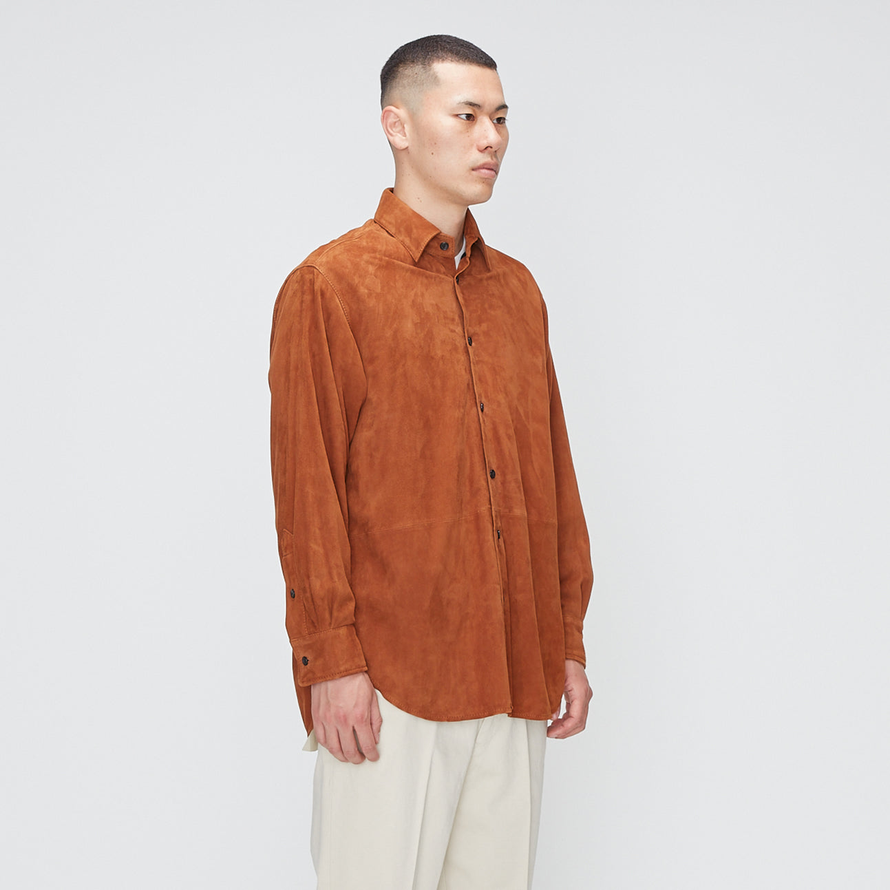 【CCU】REGULAR COLLAR SHIRT SUEDE / CAMEL