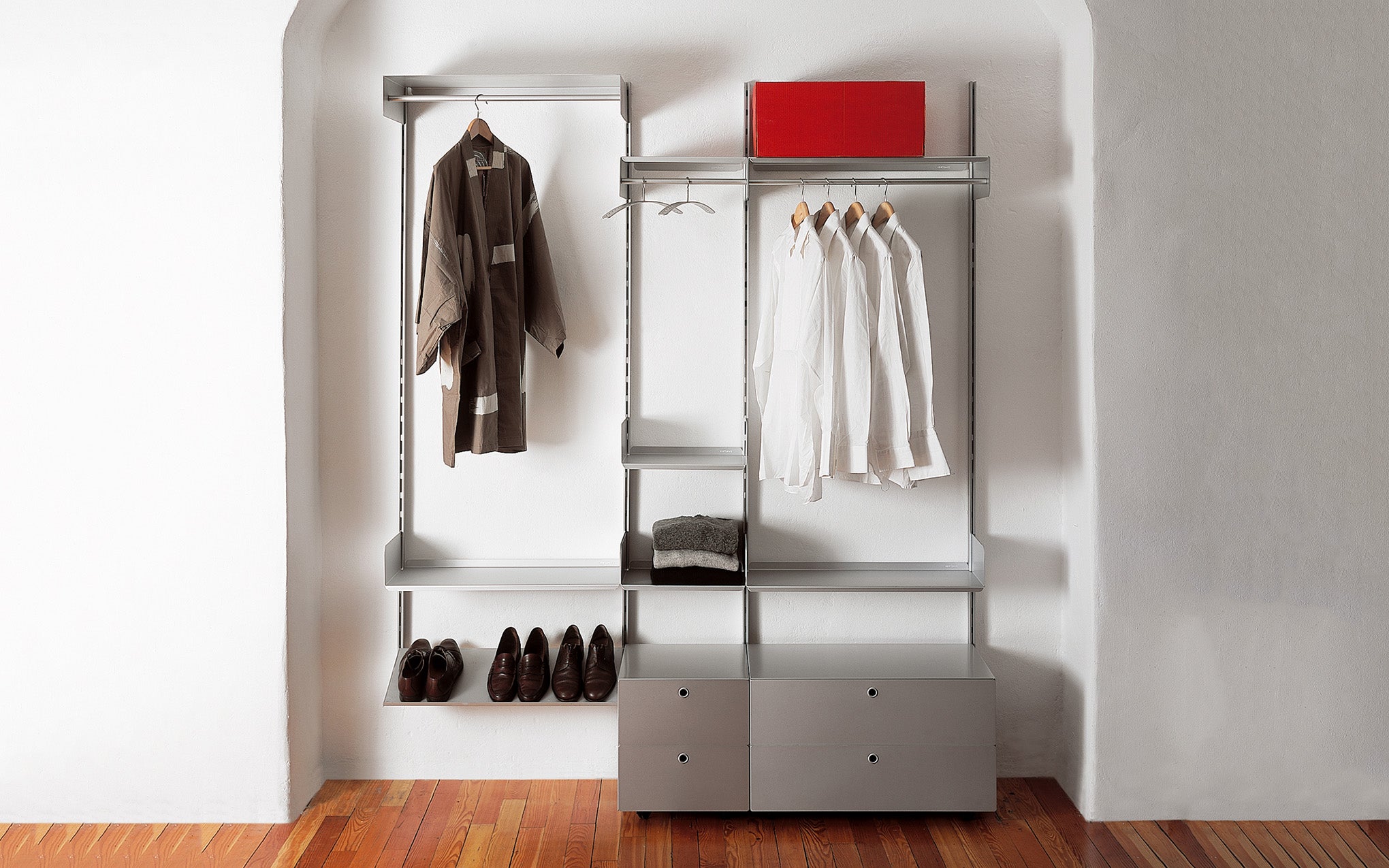 shoe shelving system