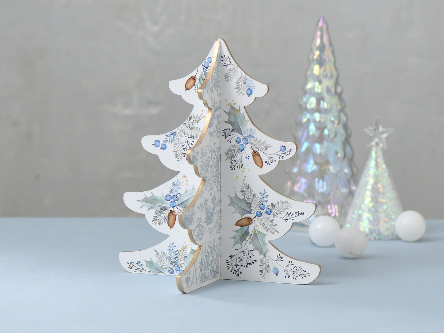 Crafting 川島詠子の 水彩画風のにじみを楽しむ ヒイラギとドングリのクリスマスツリー を描く