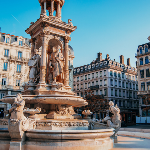 PLACE DES JACOBINS LYON WOP