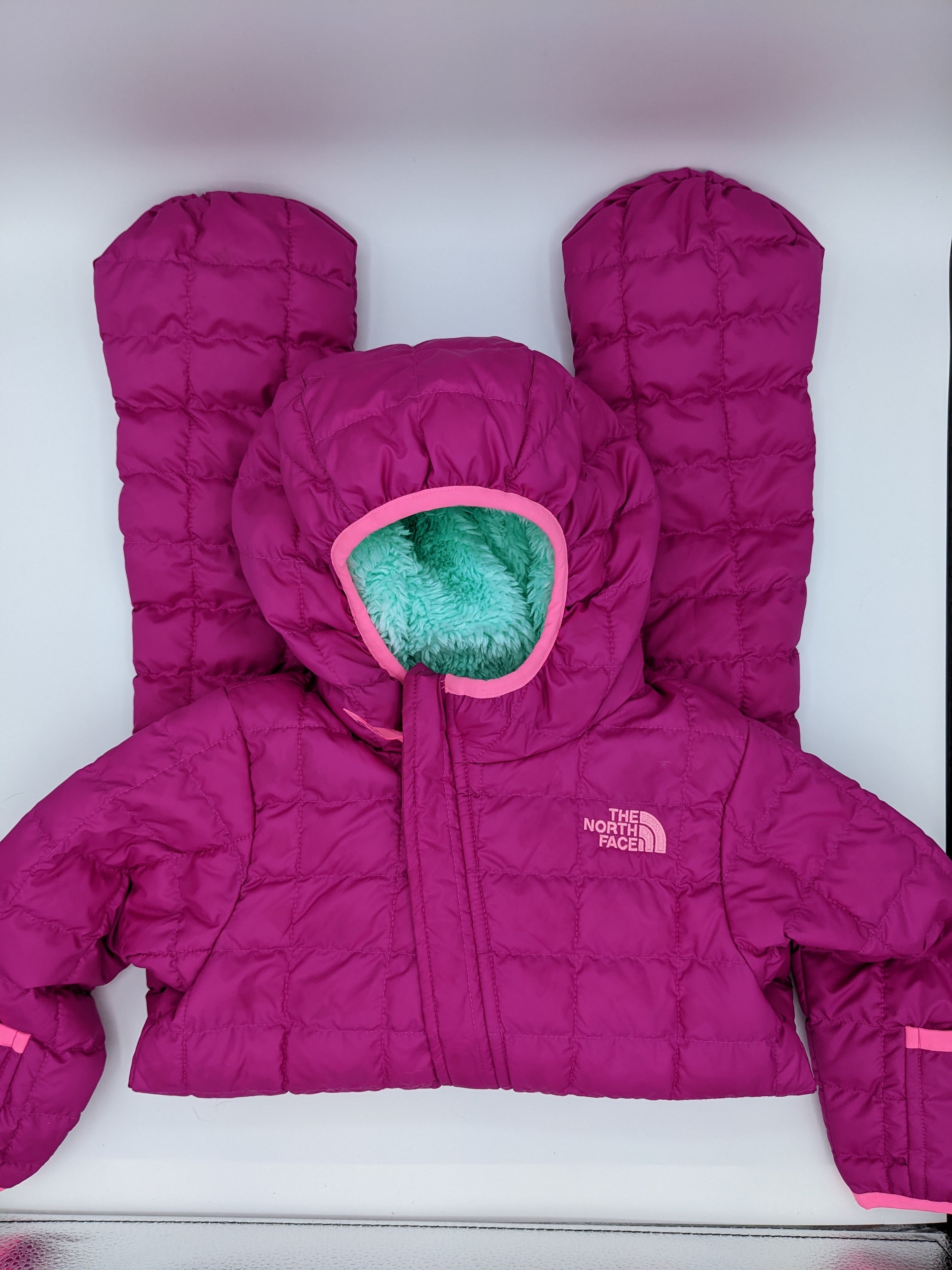 The North Face Baby ThermoBall™ Bunting. Size 12-18M.