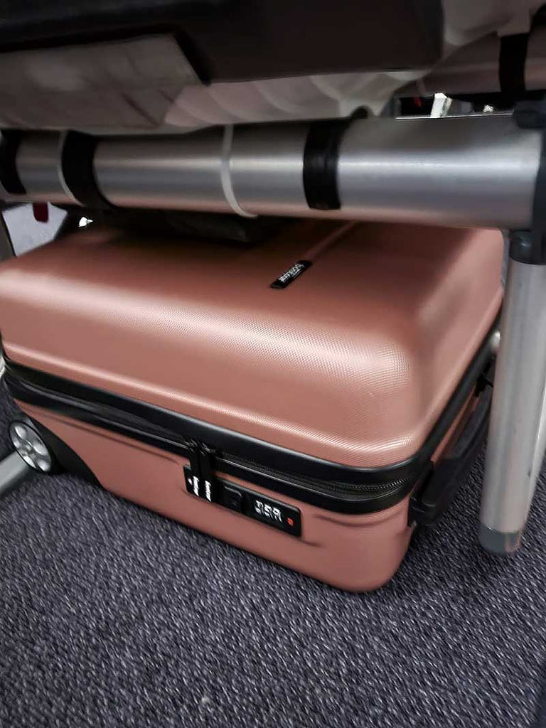 CabinOne kabinový kufr 40x30x20 cm zdarma povolen na palubu Wizz Air, barva zlatá antik | BONTOUR