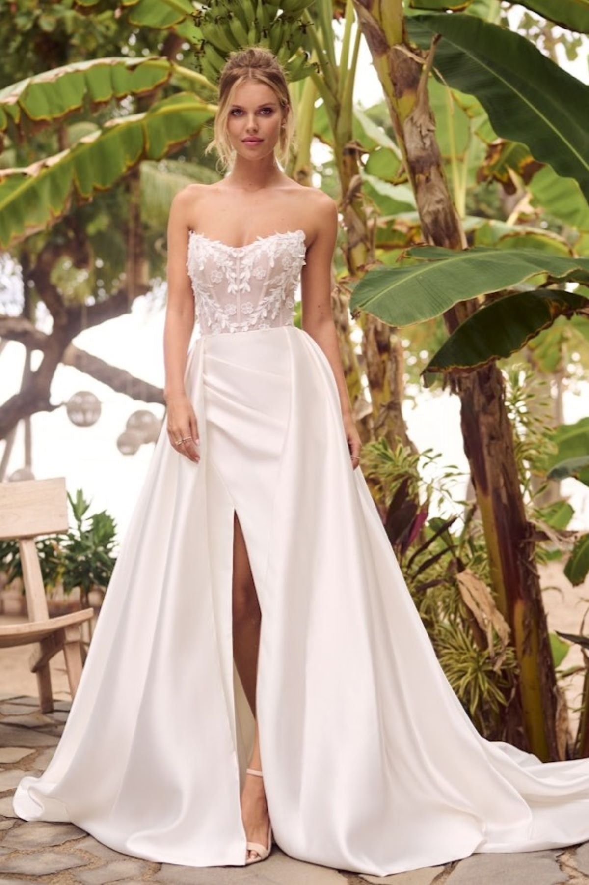 Rebecca-Ingram-Twyla-Fit-and-Flare-Wedding-Dress-24RS197A01-PROMO1-IV.jpg__PID:07fce092-e277-4ec9-9d6b-0d6c7c9fce78