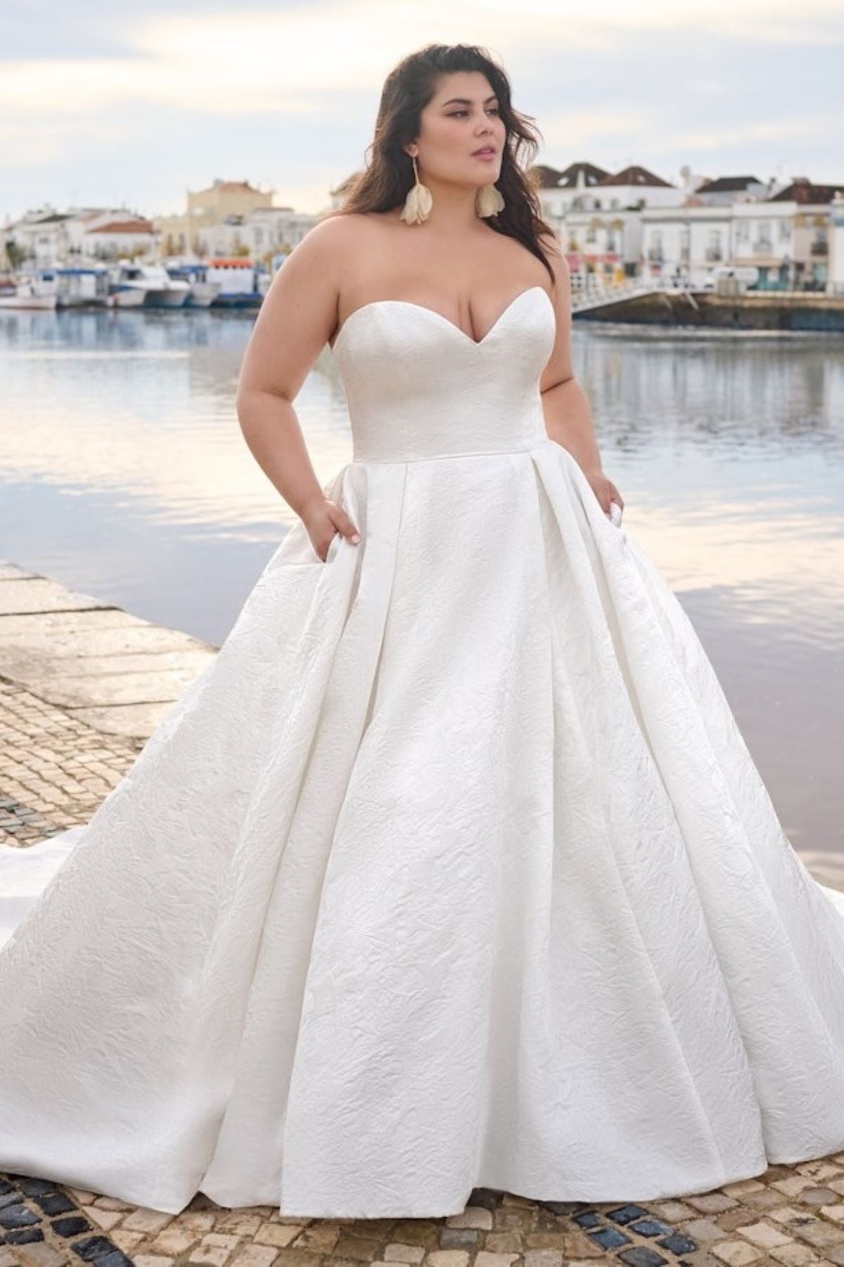 Sottero-and-Midgley-Cyprus-Ball-Gown-Wedding-Dress-23SK715A01-PROMO4-AI-Curve.jpg__PID:be598e52-9eef-4802-9b2f-9ee06c0dc71b