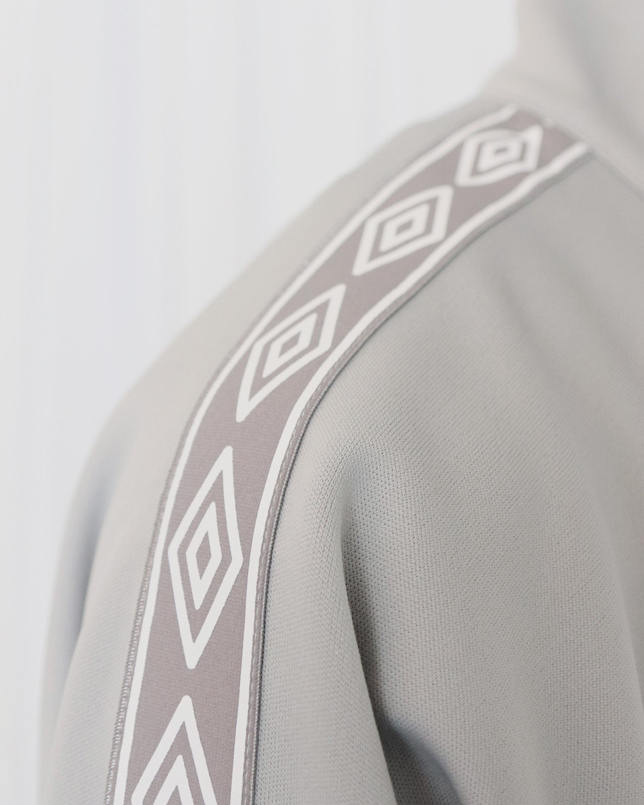 x UMBRO Oversized Track Jacket - light gray