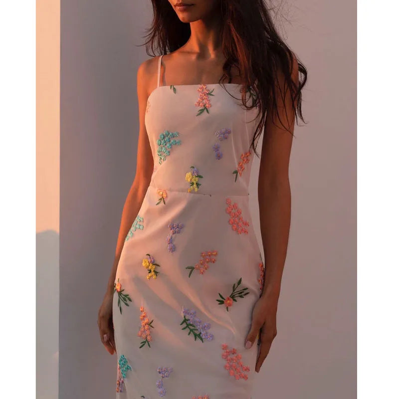 Elegant Embroidered Camisole Dress for Summer Club Parties - Image 4