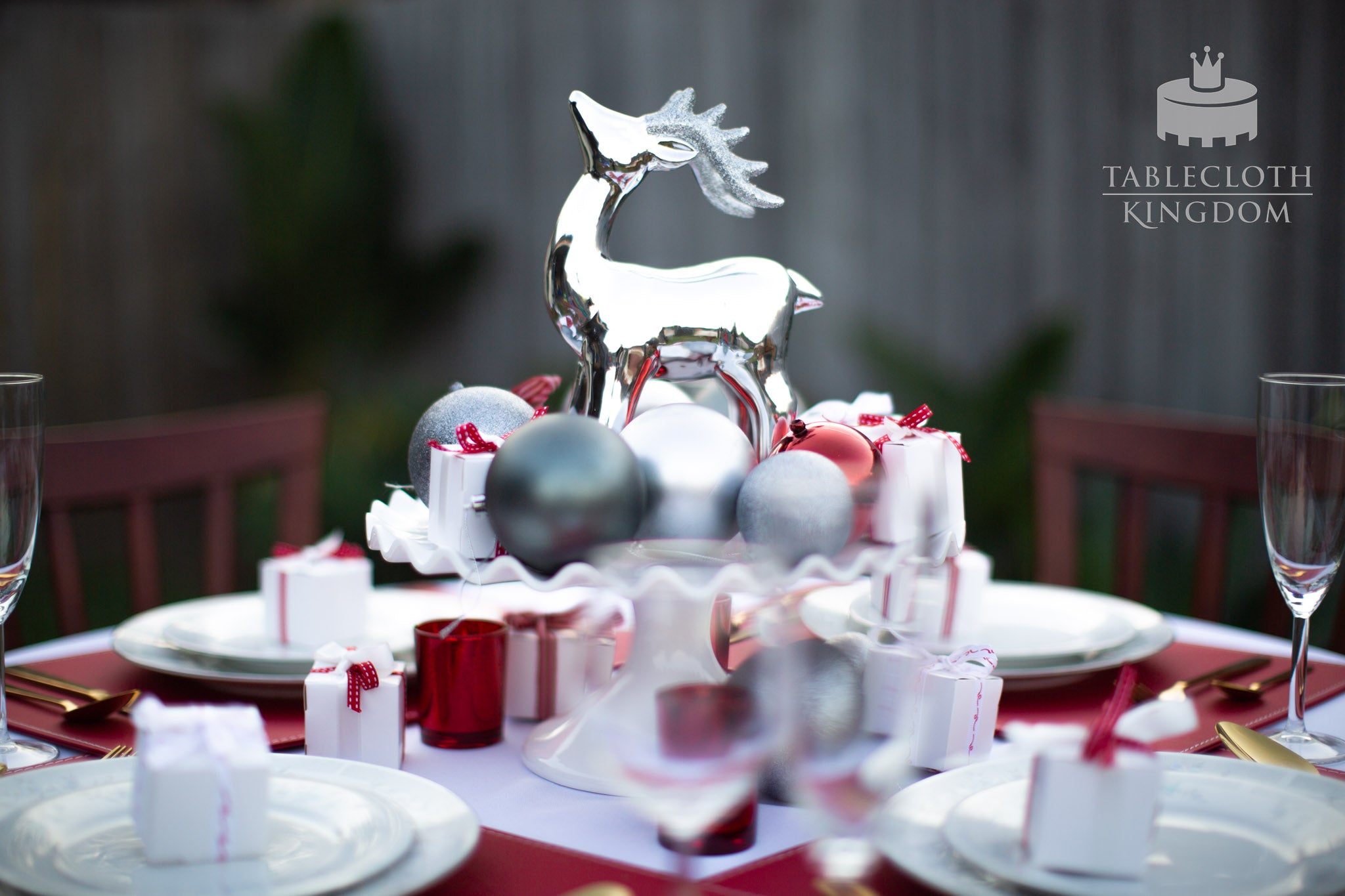 Deck The Halls! It’s a Christmas table settings!_2