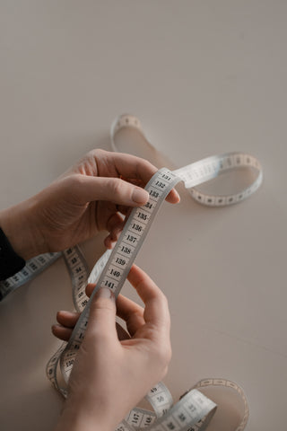 measuring with a measuring tape