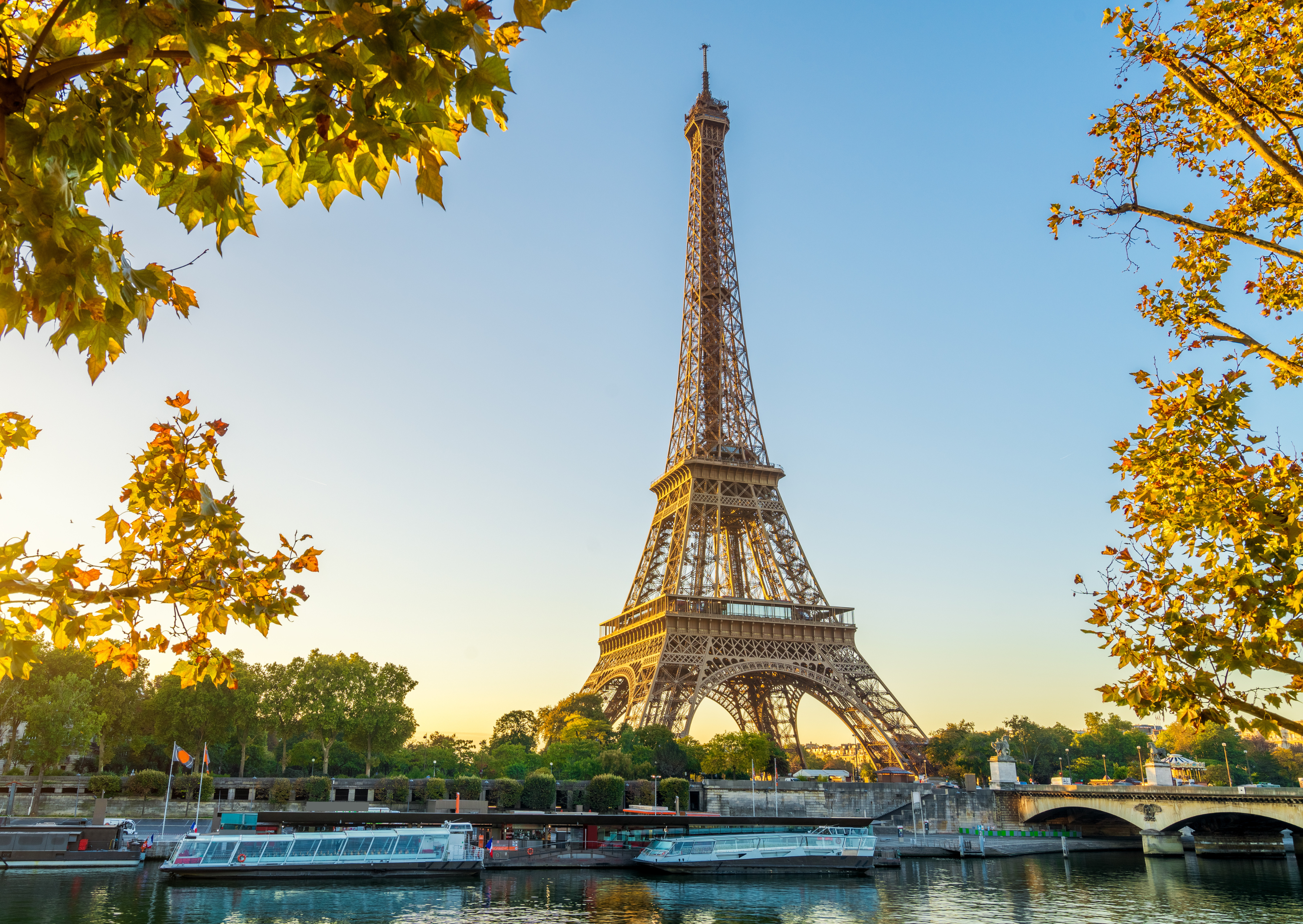 Eiffel Tower: A Parisian Icon