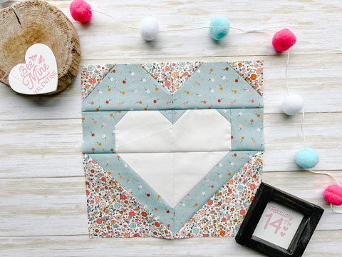 Hearts Together quilt block by @marthajanecreations