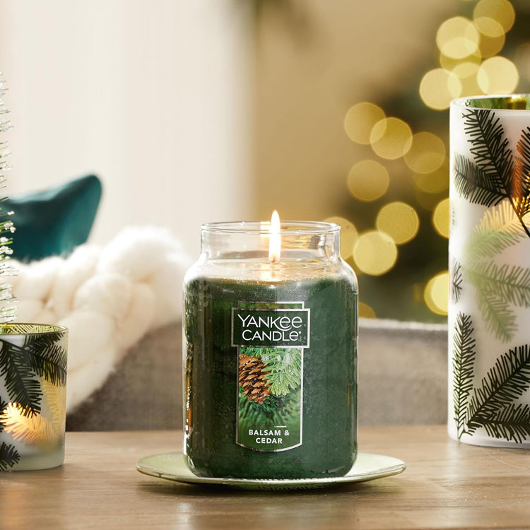 22oz Balsam and Cedar Scented Candle