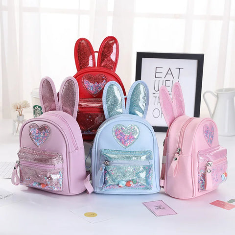 Escola Encantada; Mochila Escolar; Volta às Aulas; Estilo Único; Conforto Duradouro; Organização Prática; Design Encantador; Leveza no Cotidiano; Aventuras Escolares; Durabilidade; Estampa Exclusiva; Estilo e Praticidade; Infância Colorida; Transporte Fácil; Tecido Resistente; Compartimentos Funcionais; Materiais de Qualidade; Encante-se com a Escola.