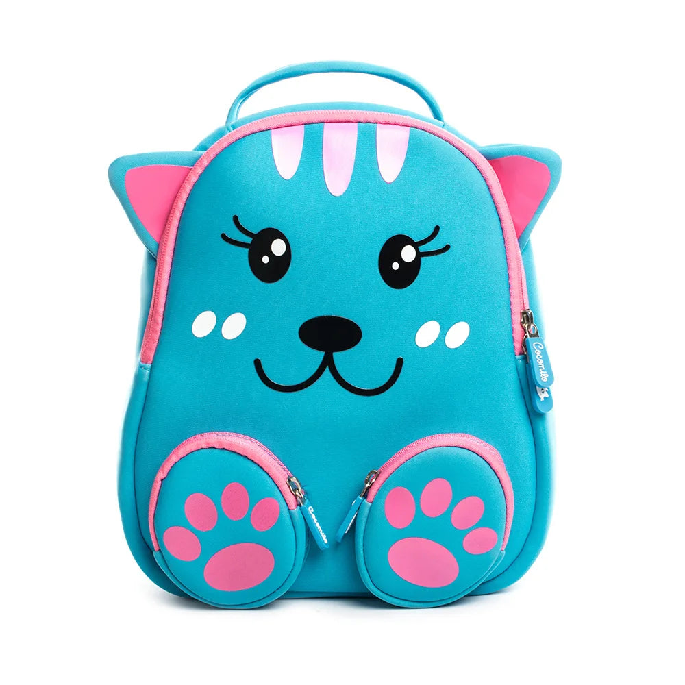 Explorar a Imaginação; Mochila de Gatinho; Aventuras na Escola; Tema Adorável; Conforto para Estudos; Alças Ajustáveis; Estilo Leve e Divertido; Mochila Infantil Criativa; Destaque na Sala de Aula; Prontos para Aprender; Dia Escolar Encantador; Mochila Escolar de Qualidade; Design de Gatinho; Aprender com Diversão; Mochila Leve e Confortável; Escolha Divertida para Crianças; Materiais de Alta Qualidade; Explore o Mundo Escolar; Mochila Unisex; Estampas Encantadoras; Estilo e Conforto.