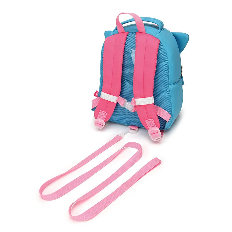 Explorar a Imaginação; Mochila de Gatinho; Aventuras na Escola; Tema Adorável; Conforto para Estudos; Alças Ajustáveis; Estilo Leve e Divertido; Mochila Infantil Criativa; Destaque na Sala de Aula; Prontos para Aprender; Dia Escolar Encantador; Mochila Escolar de Qualidade; Design de Gatinho; Aprender com Diversão; Mochila Leve e Confortável; Escolha Divertida para Crianças; Materiais de Alta Qualidade; Explore o Mundo Escolar; Mochila Unisex; Estampas Encantadoras; Estilo e Conforto.