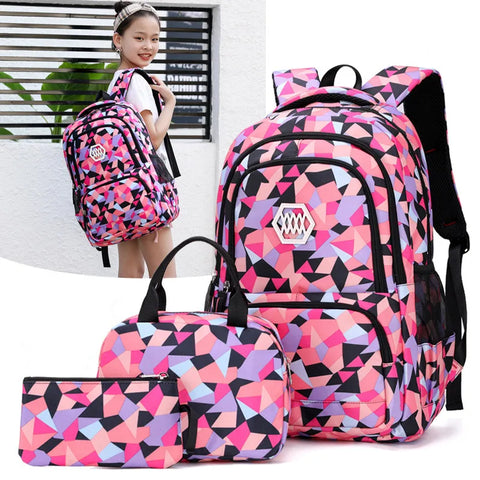 Mochila Teen Spirit Spacepack; Estilo e Conforto Para os Jovens Modernos; Design Espacial e Descolado; Ideal para Quem Tem Espírito Aventureiro; Materiais de Alta Qualidade; Compartimentos Práticos e Funcionais; Alças Acolchoadas para Maior Conforto; Versatilidade na Volta às Aulas; Leve Sua Personalidade Para a Escola.