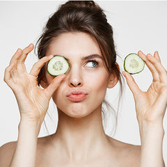 Use cucumber to deal with sensitive skin
