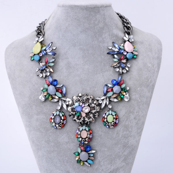 ZARA Scarlett Statement Necklace - DAILYNECKLACE.COM